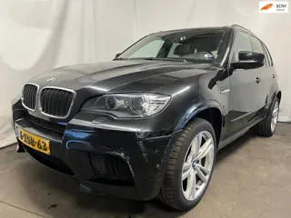 BMW X5 4.4i M - Rechterzijschade - Schade