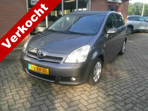 Toyota Corolla Verso 1.8 VVT-i Sol 7p. (bj 2004)