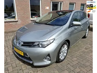 Toyota Auris 1.8 Hybrid Lease. 1ste eigenaar, dealer onderhouden. O.a. navi, pano, cruise, camera, e