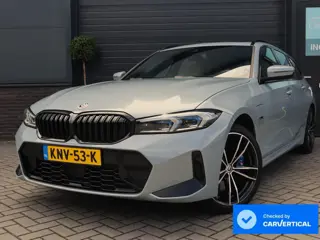 BMW 3-serie Touring 330e xDrive M Sport | Pano | Memory | Trekhaak | Laser | ACC | BLIS | Leer | HUD