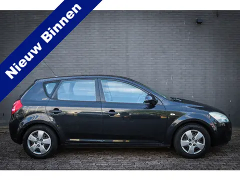 Kia cee'd 1.4 X-tra Net binnen-Nu al te bezichtigen