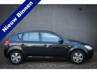 Kia cee'd 1.4 X-tra Net binnen-Nu al te bezichtigen