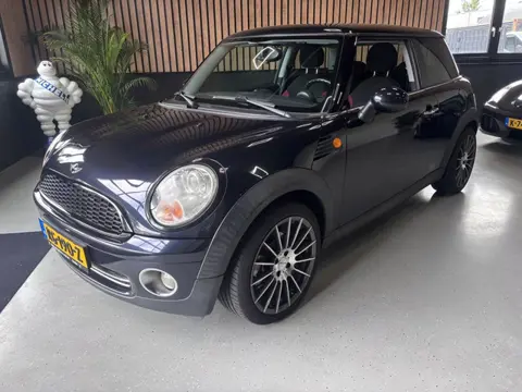 MINI 3-deurs 1.6 Cooper Chili XENON/AIRCO/GOED ONDERHOUDEN