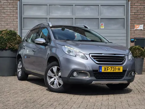 Peugeot 2008 1.2 PureTech Allure 4 seizoen banden/Panoramadak/stof-leder bekleding