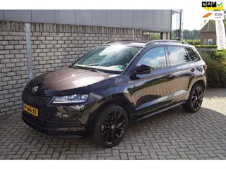 Skoda Karoq 1.5 TSI ACT Sportline Business Autom Sportst Stoel/Stuurverw Navi Camera Clima Adaptieve