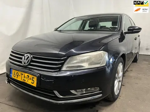 Volkswagen Passat 1.4 TSI Highline BlueMotion - Schade - BPM