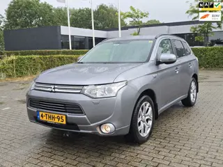 Mitsubishi Outlander 2.0 PHEV instyle+ Apk |Navi |Trekhaak