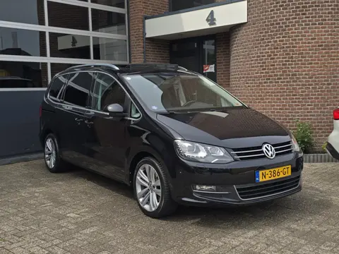 Volkswagen Sharan 2.0 TSI Highline 7p. Pano |Leer |DSG