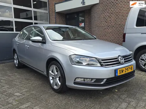 Volkswagen Passat 1.4 TSI Easyline BlueMotion Sedan |Trekhaak