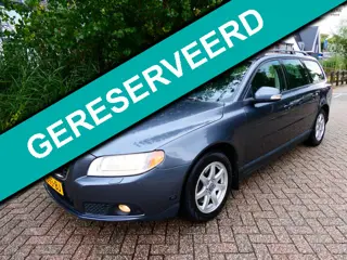 Volvo V70 2.5T Kinetic 200pk 2e eig. Clima Cruise PDC Trekhaak 1600kg.