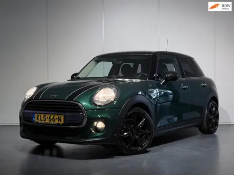 Mini 1.5 Cooper Salt 5-deurs /Clima/Cruise/PDC/NAVI/LED/LMV