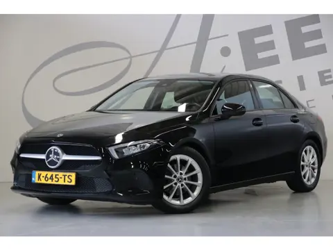 Mercedes-Benz A-klasse 180 Apple CarPlay/ Led-koplampen/ Achteruitrijcamera