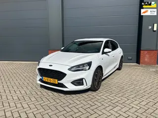 Ford Focus 1.0 EcoBoost ST Line Business
