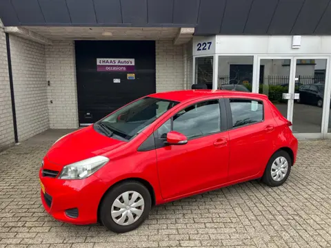 Toyota Yaris 1.0 VVT-i Aspiration / NWE MODELJAAR / GARANTIE 3 MAANDEN / CAMERA / AIRCO