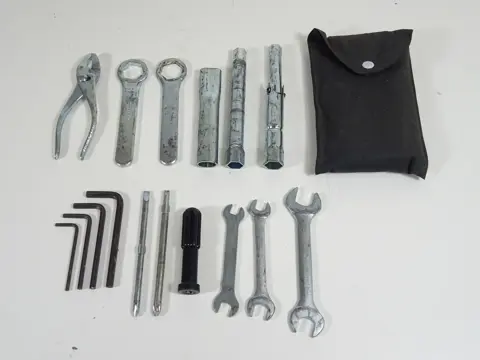 GEREEDSCHAPSET Kawasaki KLV 1000 2004 - 2005