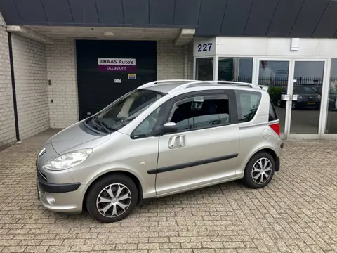 Peugeot 1007 1.6-16V Gentry / AIRCO / NETTE STAAT / APK AUGUSTUS 2027 / NWE BANDEN