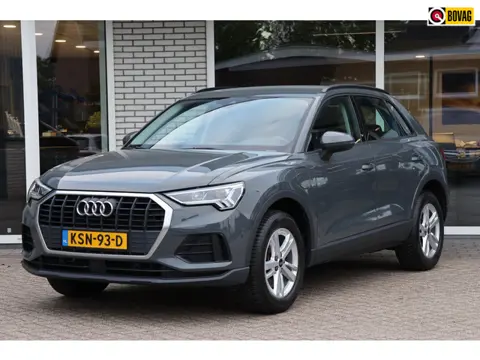 Audi Q3 45 TFSI Hybrid Edition Camera Trekhaak App-connect Stoelverwarming