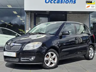 Skoda Fabia 1.4-16V Ambiente - NAP - NIEUWE APK - 5-DEURS - LICHTMETAAL