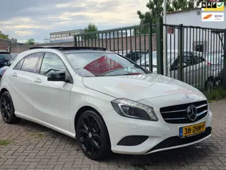 Mercedes-Benz A-klasse 200 Ambition Automaat Panorama dak leerbekeleding memory stoel navigatie crui