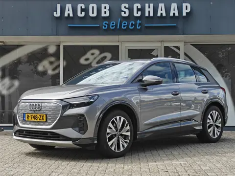 Audi Q4 e-tron 40 Advanced edition 77 kWh / Warmtepomp / HUD / ACC / Trekhaak / Carplay / Camera Ach