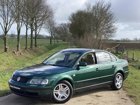 Volkswagen Passat SEDAN 2.3 VR5, ZEER NETTE STAAT!
