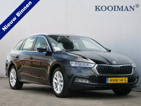Škoda Octavia Combi 1.5 e-TSI Business 150 Pk Automaat Navi / DAB / Apple Carplay / PDC