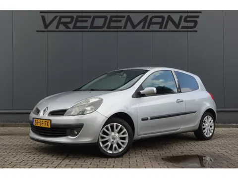 Renault Clio 1.6-16V Dynamique Luxe