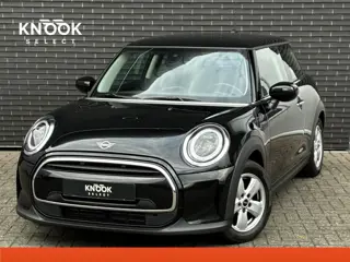 MINI Hatchback Cooper Essential Automaat 3 deurs / Navigatiesysteem / Driving Assistant / Climate Co