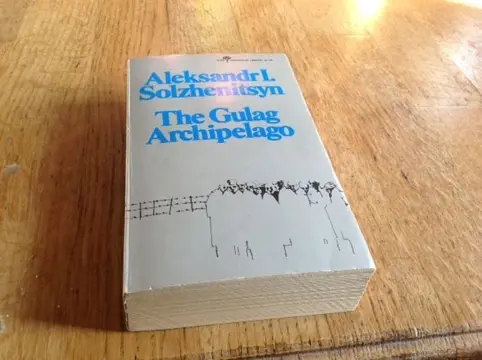 Aleksandr i. Solzhenitsyn - the gulag archipelago