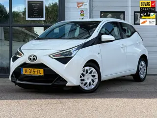 Toyota Aygo 1.0 VVT-i x-play| CARPLAY| CAMERA| NAVI