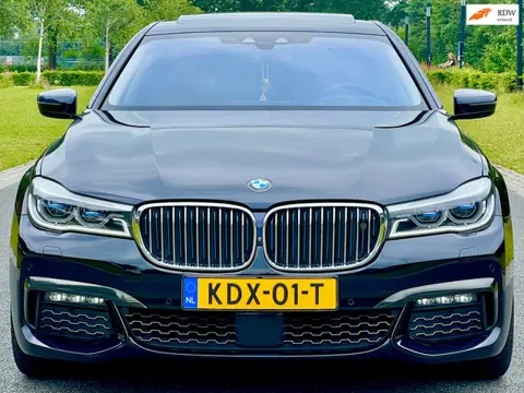 BMW 7-serie 740e INDIVIDUAL M PAKKET MET ALLE OPTIES ZEER RIJK UITGERUST