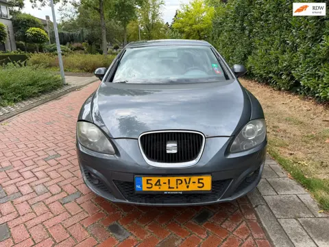 Seat Leon 1.8 TFSI Sport, Schade aan zijkant, Airco, APK 21-11-2026.
