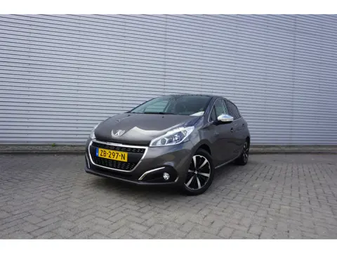 Peugeot 208 1.2 PureTech Tech Edition Climate / Navi / Cruise / Camera / PDC / Carplay / Elektr. ram