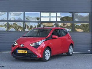 Toyota Aygo 1.0 VVT-I X-PLAY I APPLE CARPLAY I ANDROID AUTO I P-CAMERA I 5-DEURS I UNIEKE KM-STAND