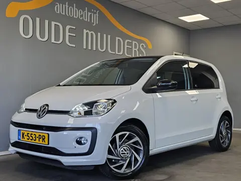 Volkswagen Up! 1.0 high up! | Stoelverwarming | Getint glas | Lederen stuurwiel |