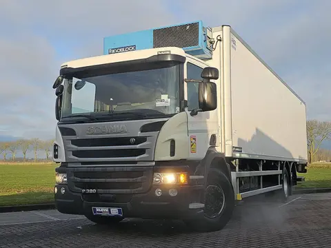 SCANIA P320 6x2*4 lamberet frigo