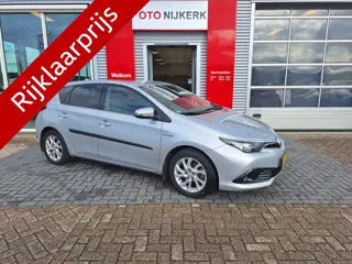 Toyota Auris 1.8 Hybrid Dynamic (bj 2018, automaat)