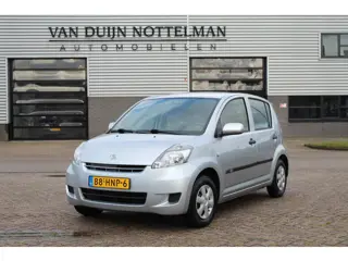Daihatsu Sirion 2 1.0-12V Premium / Zuinig / 5 Deurs / N.A.P.