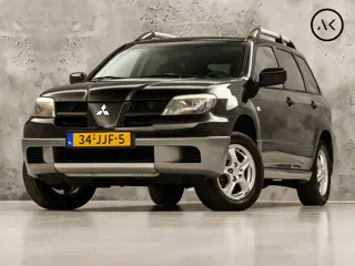 Mitsubishi Outlander 2.0 Travel (CLIMATE, CRUISE, NAP, SPORTSTOELEN, GETINT GLAS, TREKHAAK, ELEK PAK