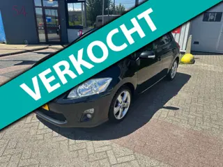 Toyota Auris 1.8 Full Hybrid Dynamic Business