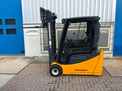 VS-22983 elektrische triplex heftruck Jungheinrich EGFG220