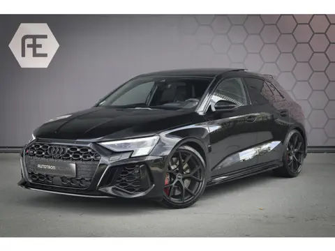 Audi RS3 Sportback 2.5 TFSI RS 3 quattro | MASSAGE | RS STOELEN | PANORAMADAK | CAMERA | CARBONSPOIL