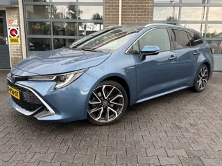 Toyota Corolla Touring Sports 2.0 Hybrid Business Sport Intro