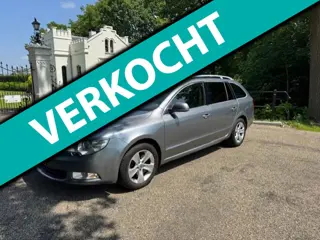 Skoda Superb Combi 1.8 TSI Ambition Business(7sp) Aut. Xenon Leder Stoelverwarming Navigatie Park Su