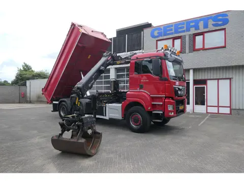 MAN TGS 26.480 | 6X6 | 2 Side Tipper + Hydraulic dust cover | PALFINGER Q170Z84TI + Easy fold | 6717