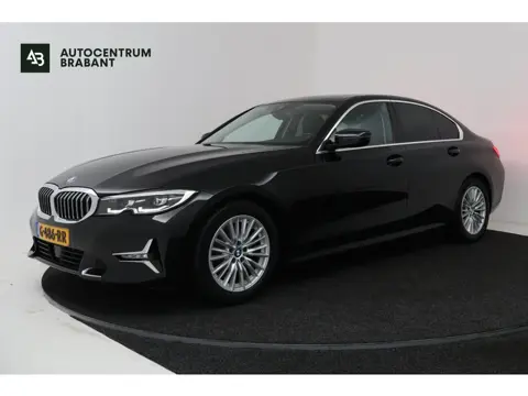 BMW 3-serie 320i High Executive (PANORAMADAK, DEALER ONDERHOUDEN, STUUR-/STOELVERWARMING, SFEERVERLI