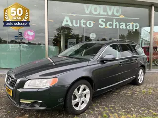 Volvo V70 1.6 T4 Momentum Automaat | Rijklaar incl garantie | Trekhaak Donker glas Stoelverwarming S