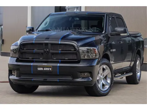 Dodge Ram SPORT | BLACK | 5.7 V8 HEMI | DC | ZEER DIK | 4X4 | DUBBELE CABINE | 5 PERSOONS |