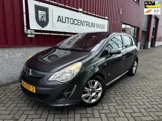 Opel Corsa 1.4-16V Cosmo // OPC // PDC // Navi // Airco // 5-DRS