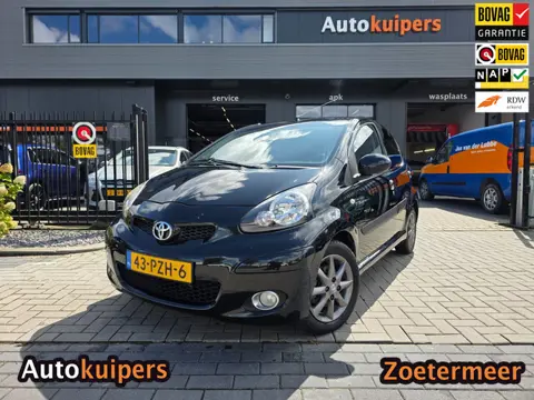 Toyota Aygo 1.0-12V Dynamic Navigator | AUTOMAAT | Met airco, elektrische ramen, navigatie en toeren